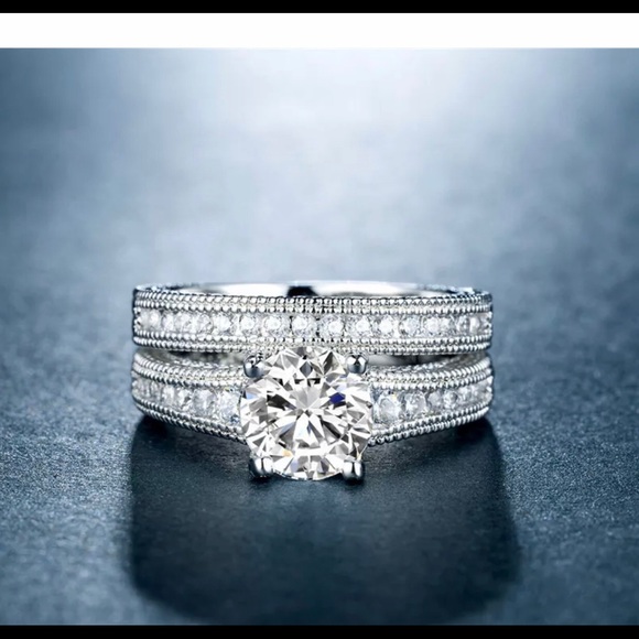 Ring - Picture 4 of 5